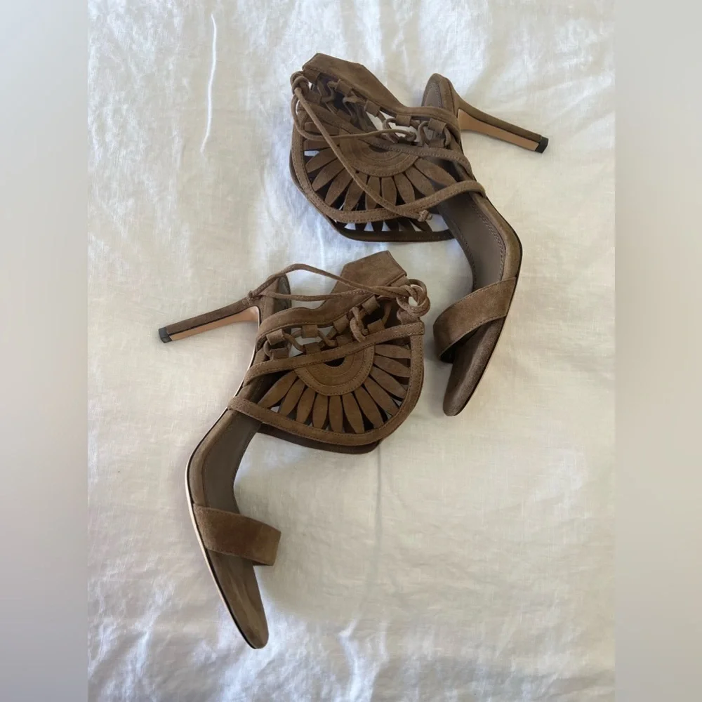 Tory Burch | Women’s SZ 7 | Leyla Sandals River Rock Heels | Taupe Suede Leather